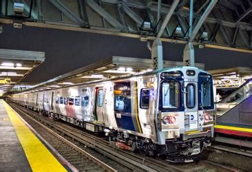 How to get from New York to Melville by bus, train, taxi .